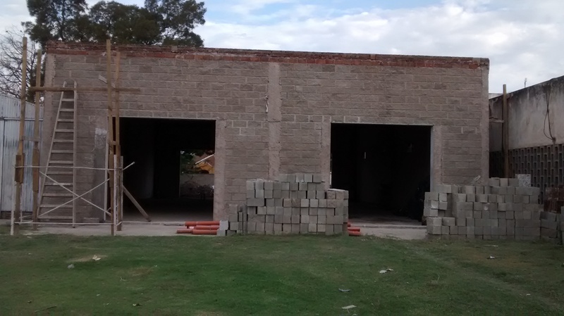 Importante avance de obra registra las dos nuevas aulas taller en el campus universitario 