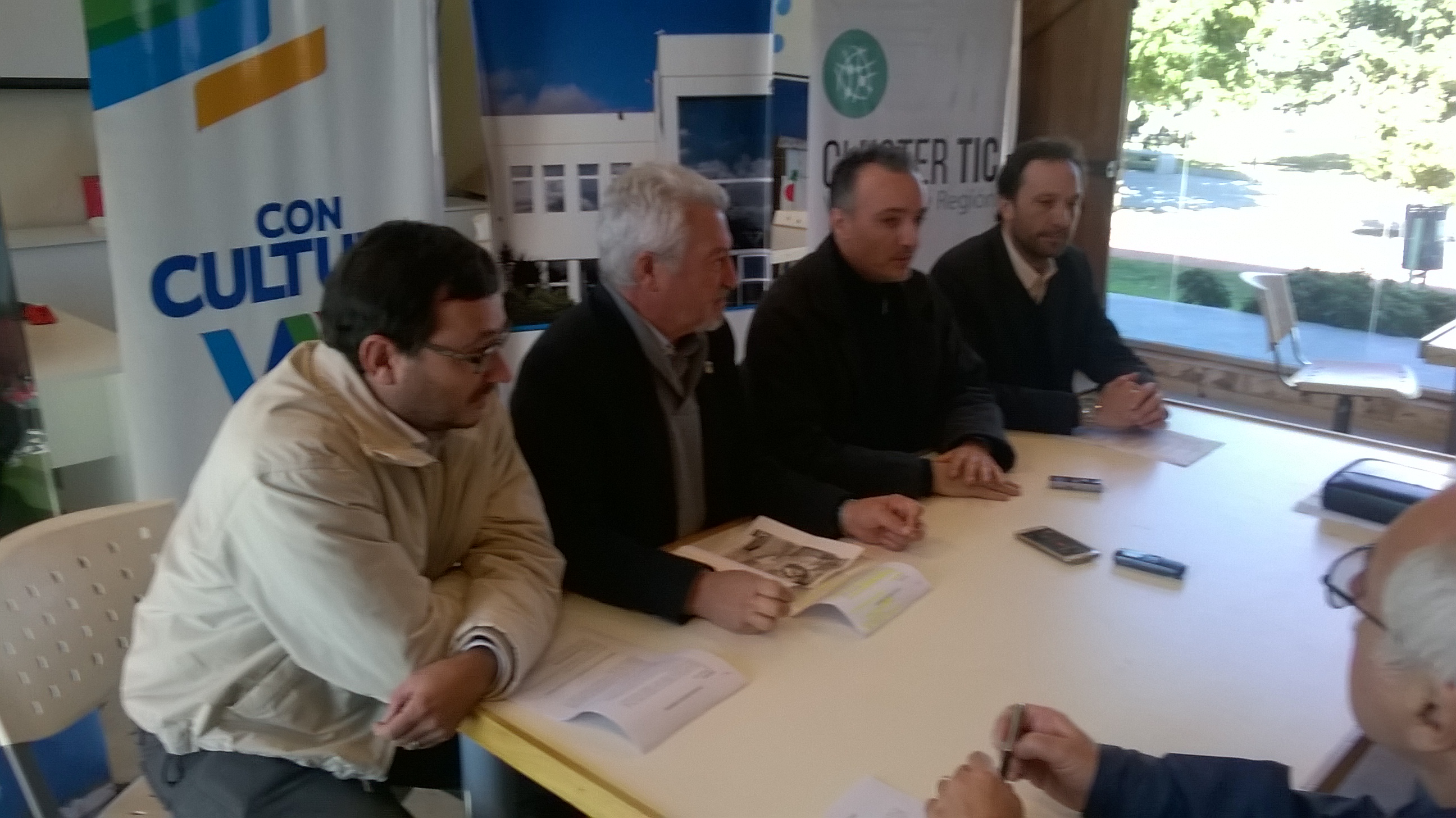 En la Tecnoteca presentaron jornadas sobre robótica