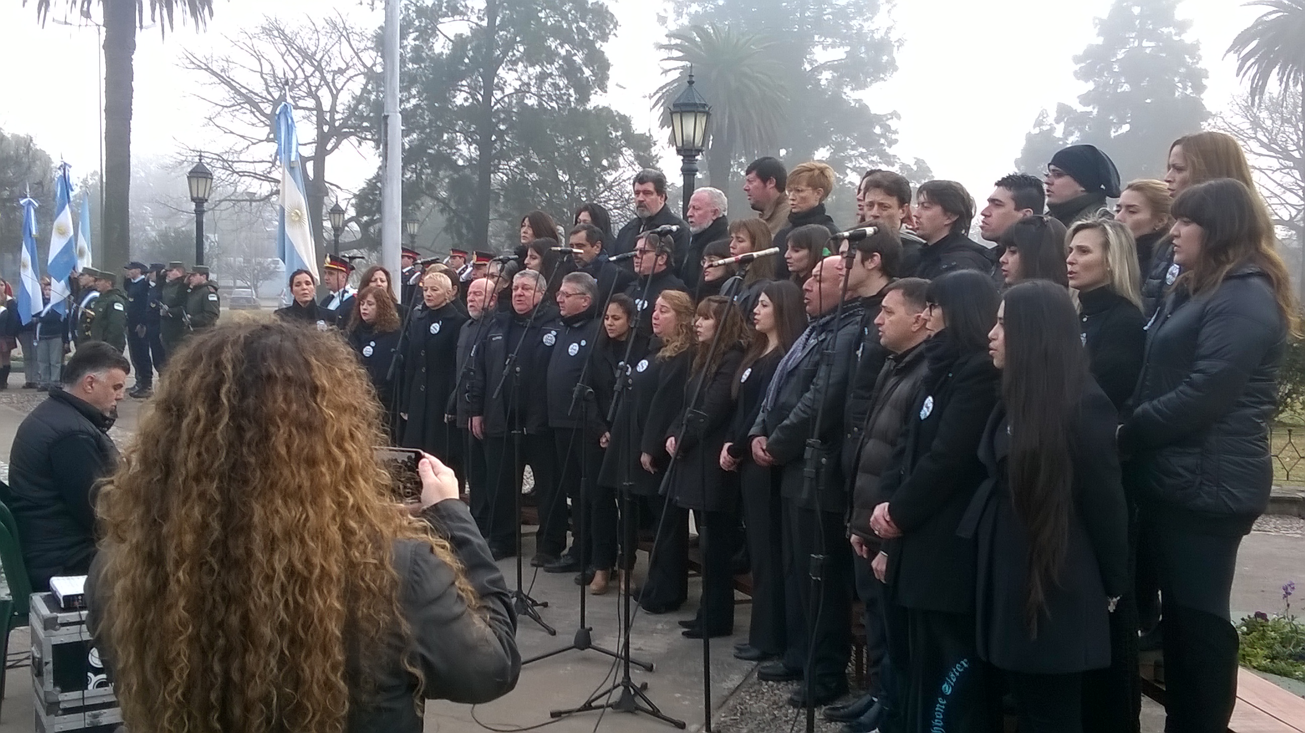 Gill valoró calidad interpretativa del Coro de la Facultad