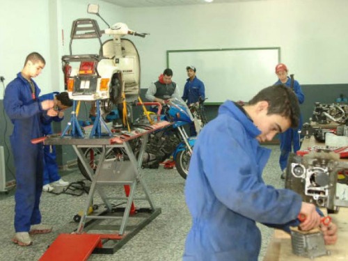 Con más inscriptos que el año pasado comenzó actividades la Escuela de Oficios