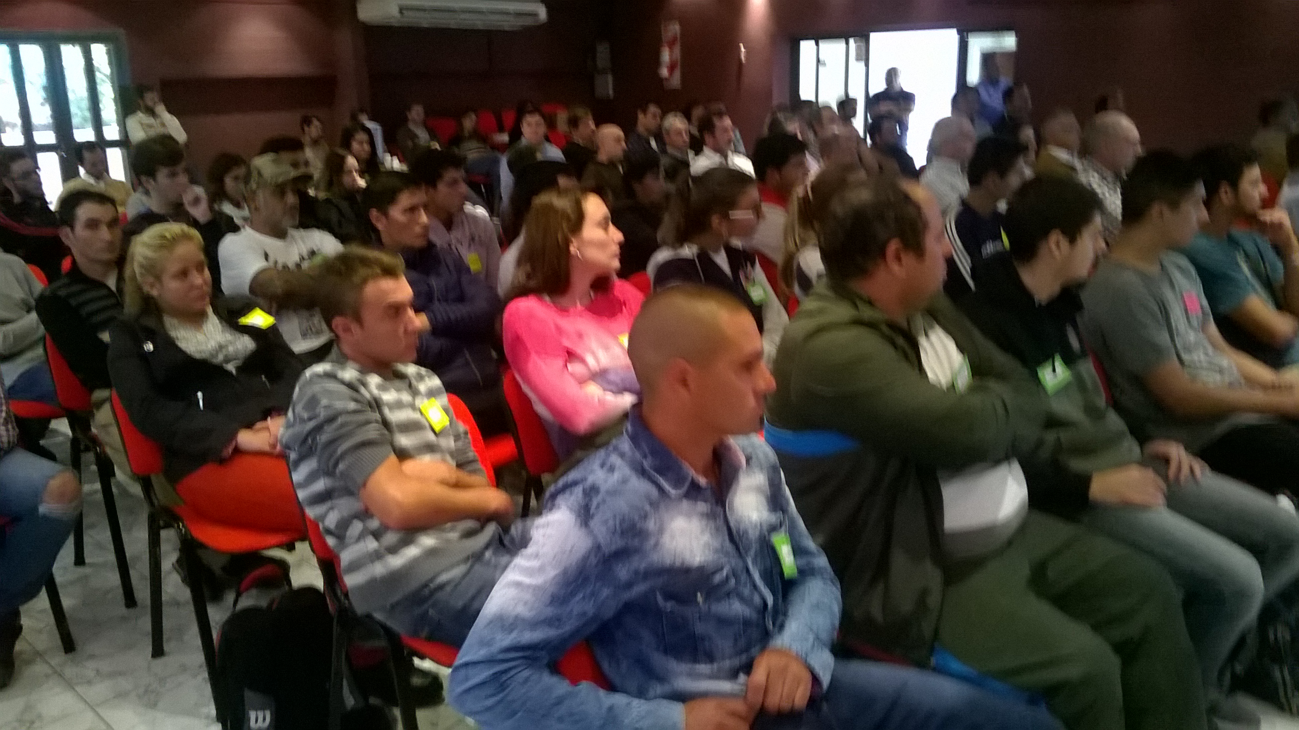 Con 22 estudiantes inició sus actividades la primera Escuela de Tamberos del país