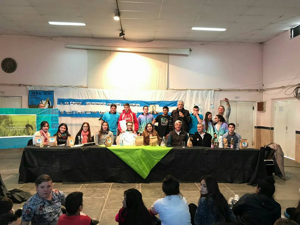 Presentaron Administración Rural a estudiantes secundarios en Los Zorros