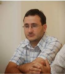 Vice decano Salvatico a cargo de la Secretaría Académica