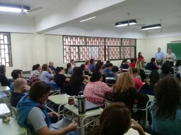 Más de 85 docentes se capacitaron en tutorías y uso de herramientas TIC