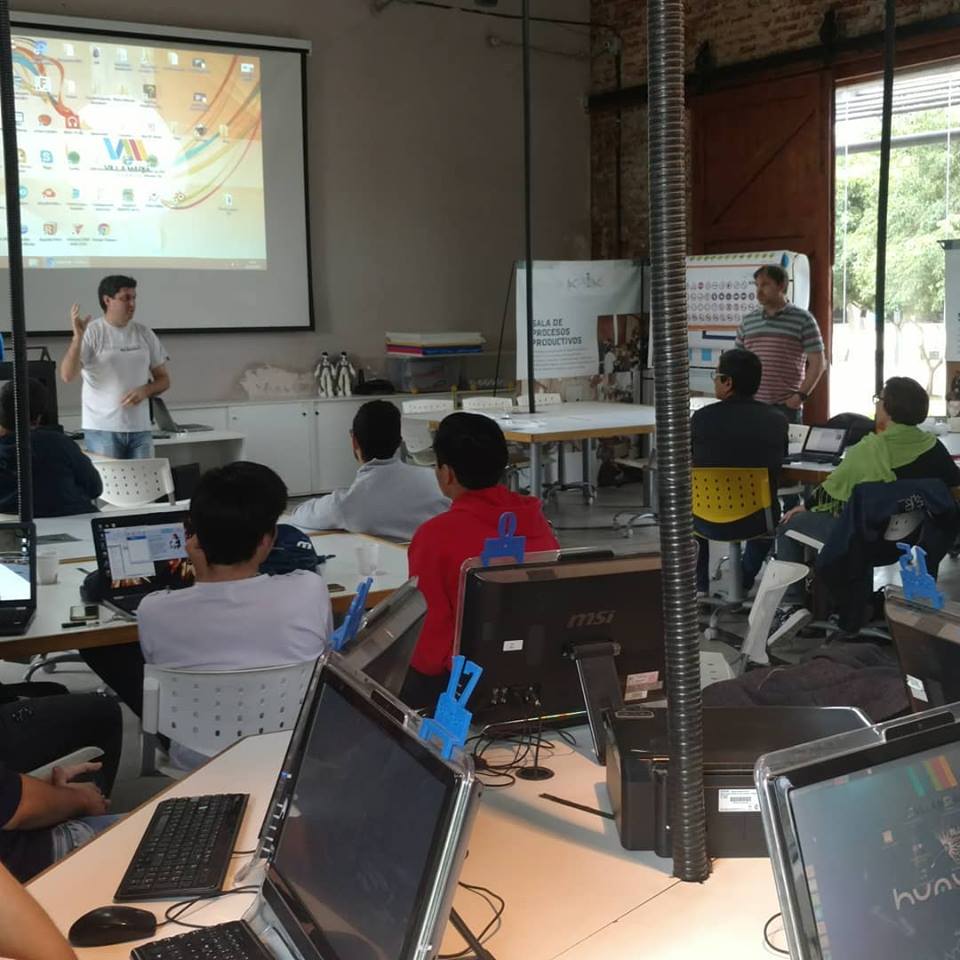 Importante participación de la Facultad Regional en FLISol 18