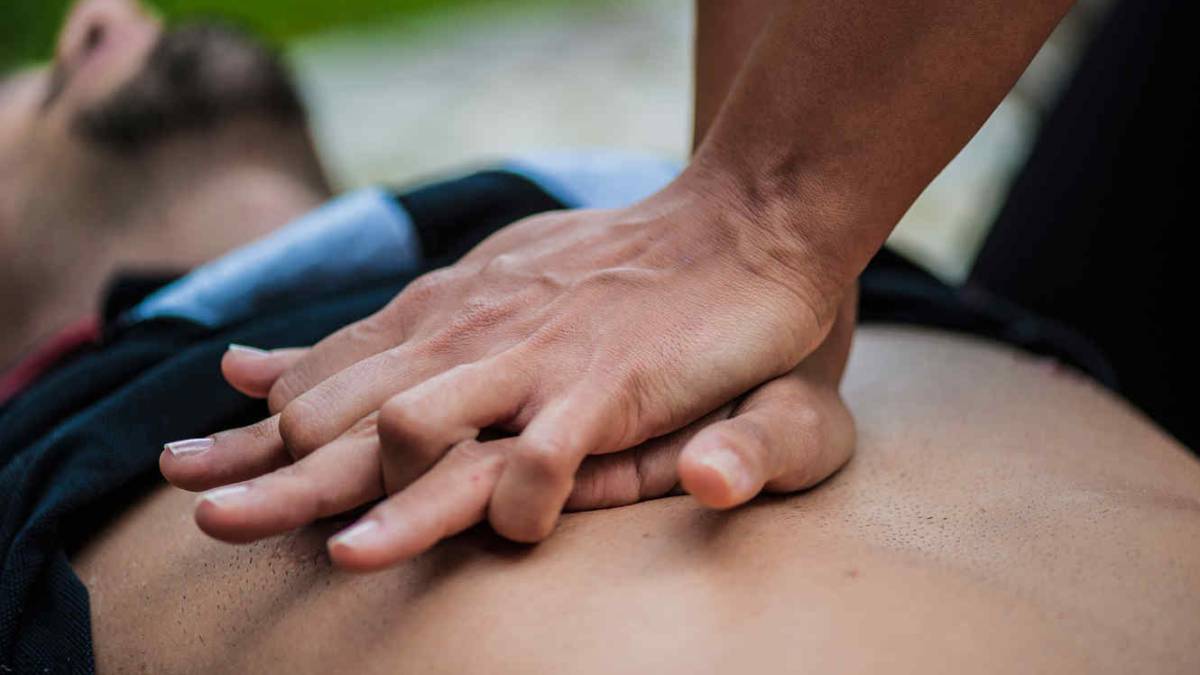 Cruz Roja capacita a estudiantes en Reanimación Cardio Pulmonar