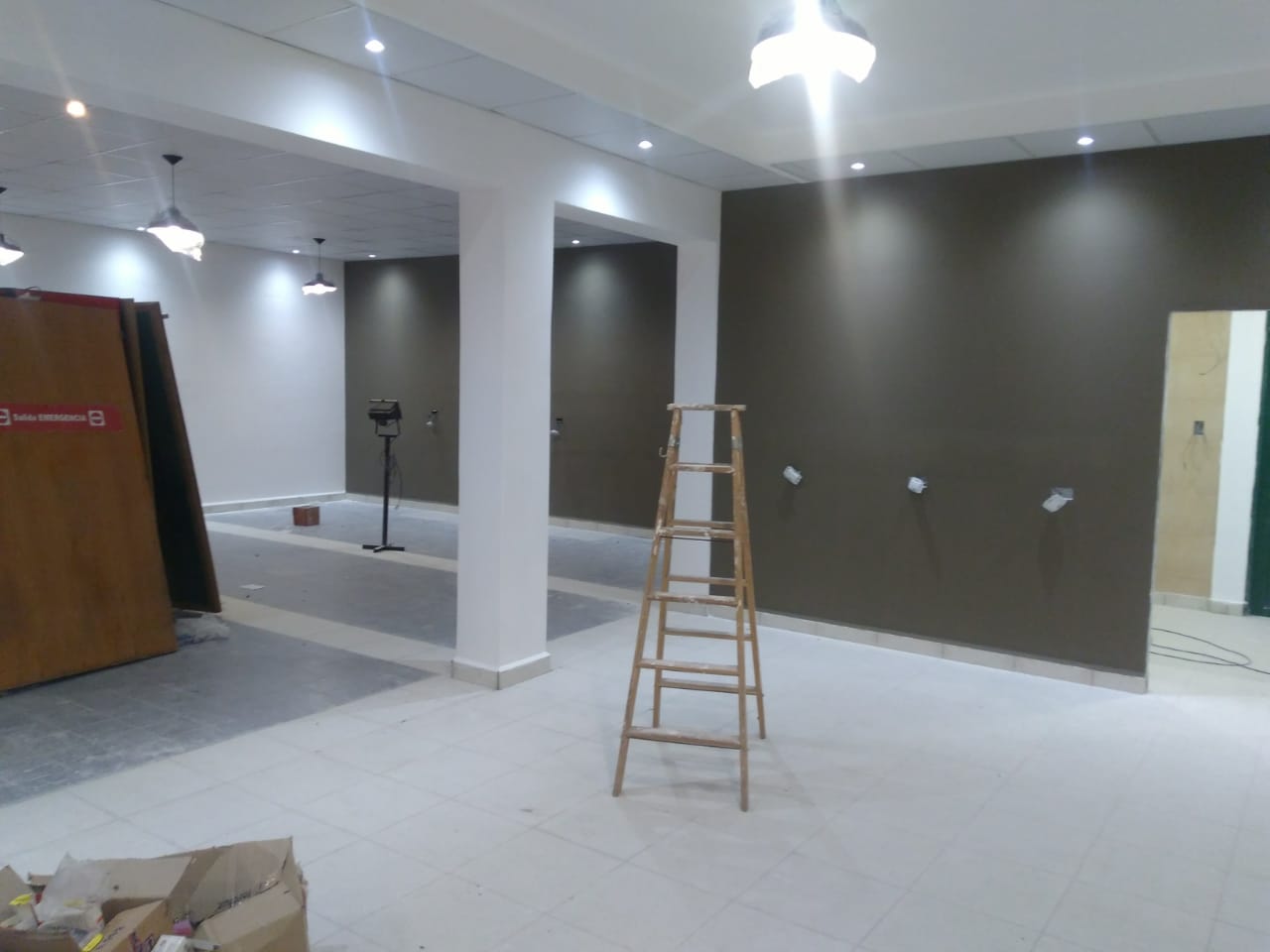 Rosso recorrió obras de refacción de cantina y el nuevo laboratorio de Electrónica