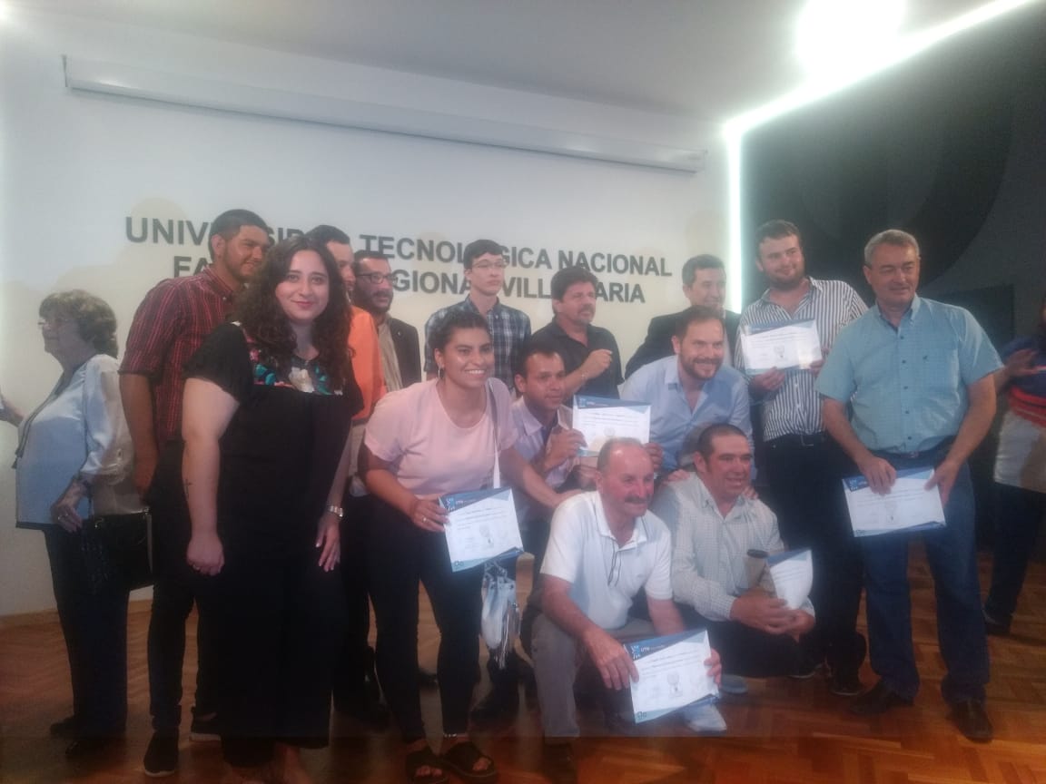 Escuela para la Producción Lechera entregó certificados