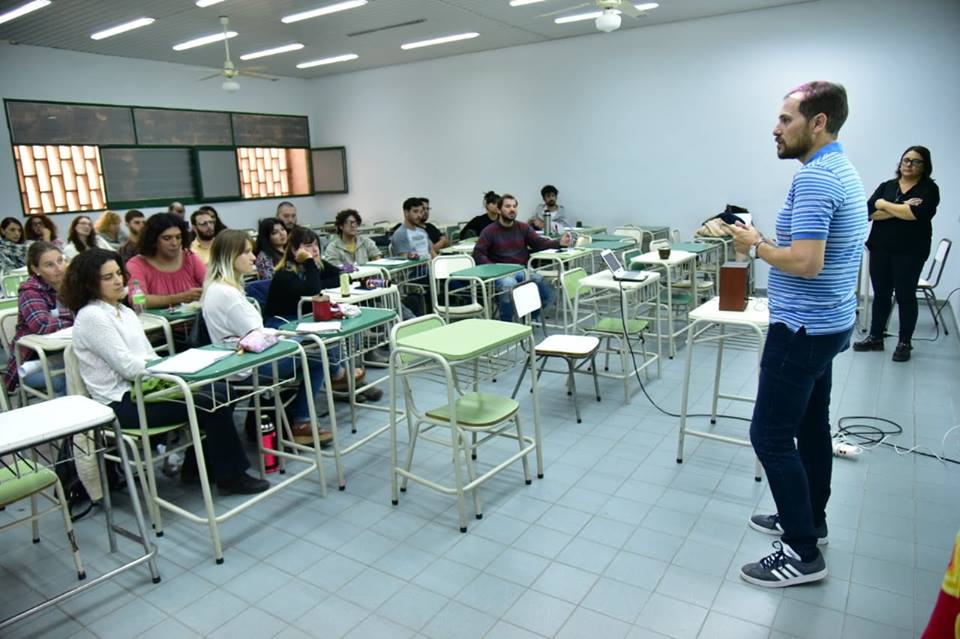 Bachillerato a distancia: Comenzó capacitación a tutores y docentes
