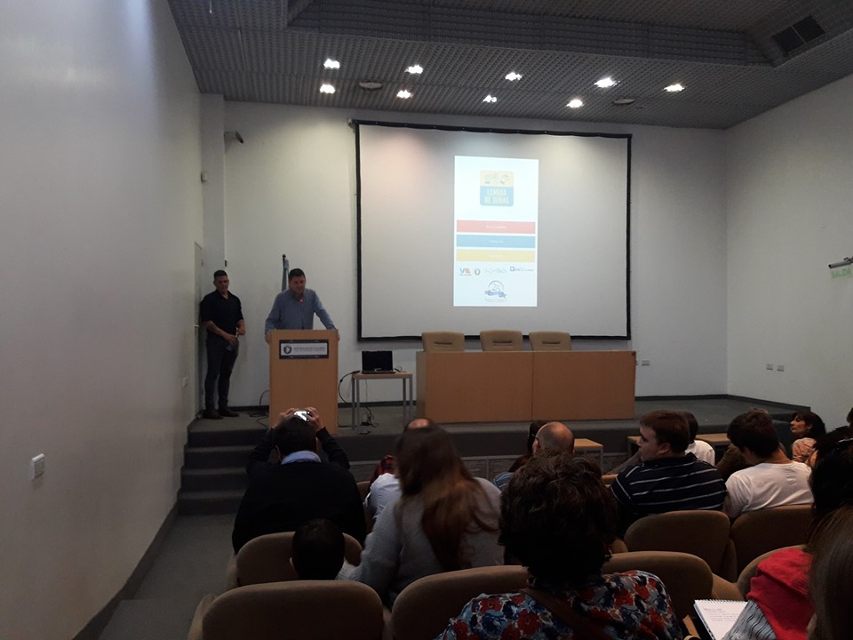 Diseñaron APP gratuita para comunicarse por medio de lenguaje de señas