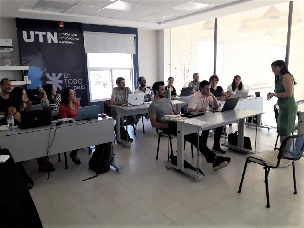 Se capacitan para brindar carrera con modalidad virtual