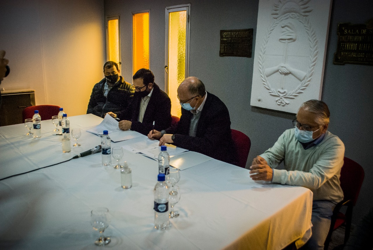 Se firmó convenio de Cooperación con municipio de Almafuerte