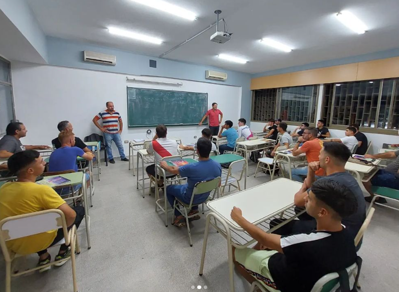 En 20 años de trayectoria, la Escuela de Oficios de la FRVM entregó más de diez mil certificados