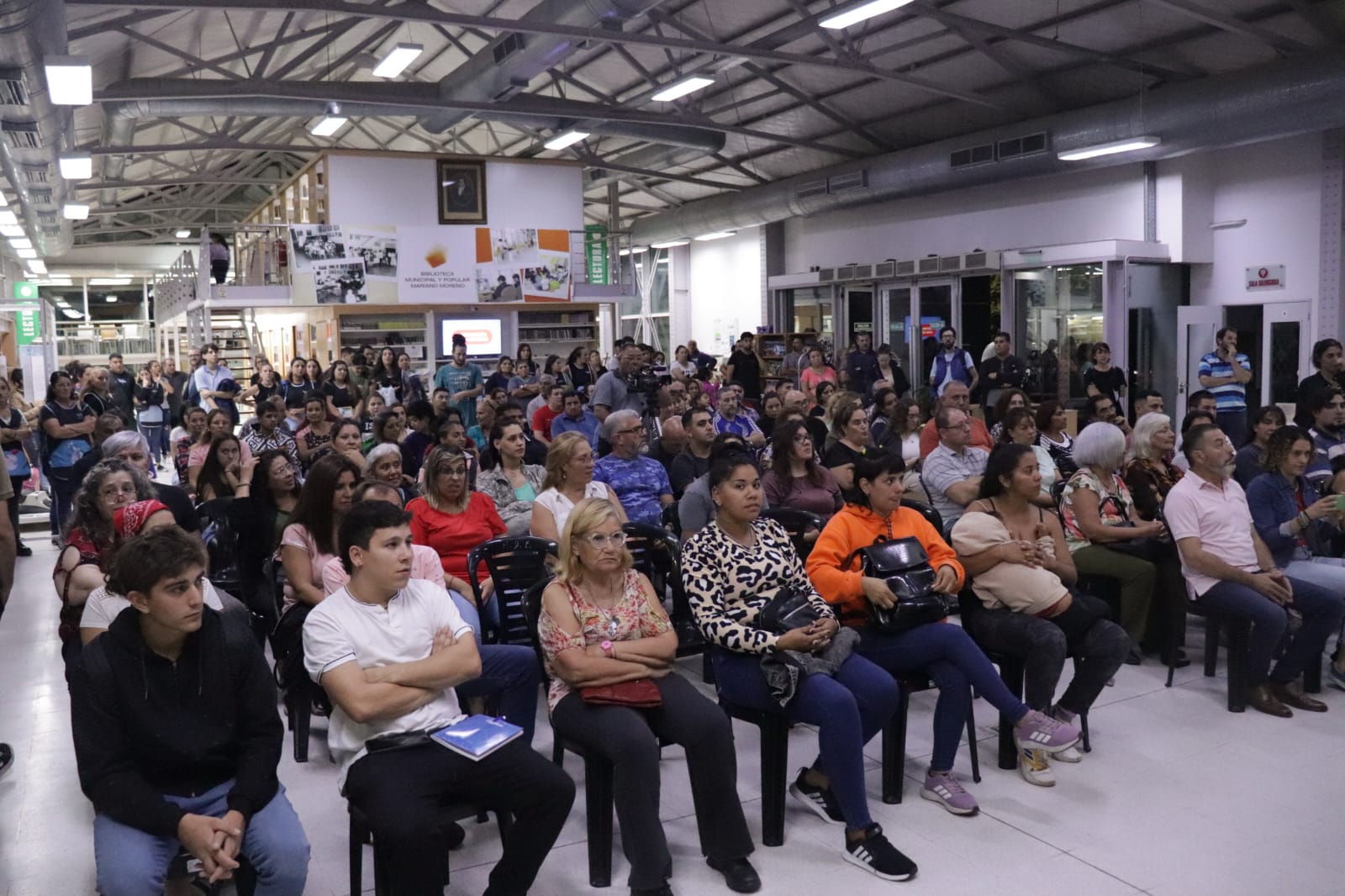 Más de 500 vecinas y vecinos se suman a programa educativo que apoya la UTN FRVM