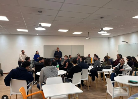 Organizados para acompañar a estudiantes a finalizar sus carreras