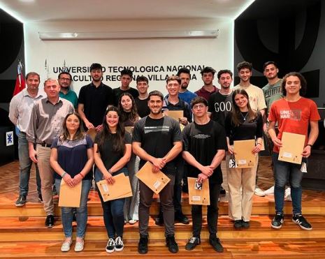 Fueron distinguidos abanderados y estudiantes reconocidos por mérito académico